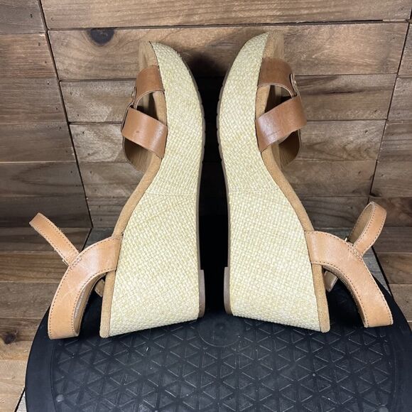 Clarks Artisan Womens Size 7.5 Brown Strappy Wedge Buckle Aisley Orchid Sandals - Picture 9 of 11